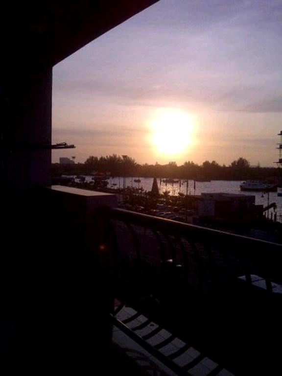 Marina Condominium Holiday Homestay Kota Kinabalu Room photo